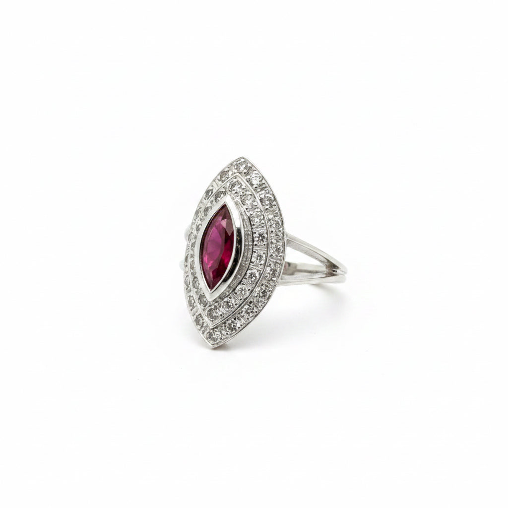 Bague marquise or blanc - Rubis et Diamants