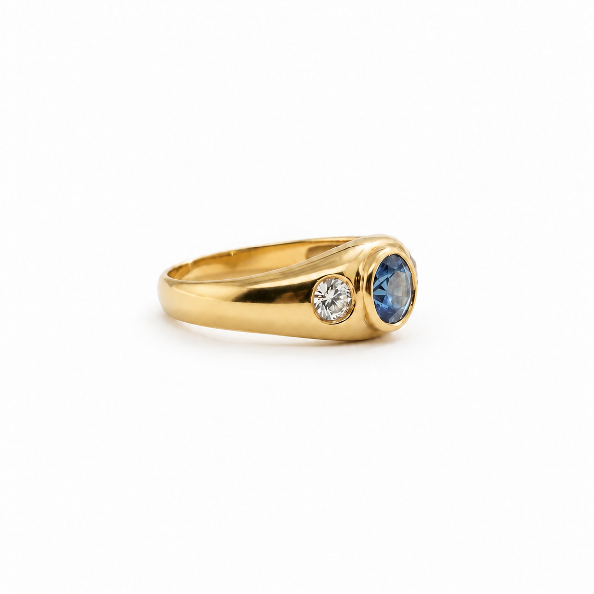 Ring - Yellow Gold - Sapphire and Diamonds