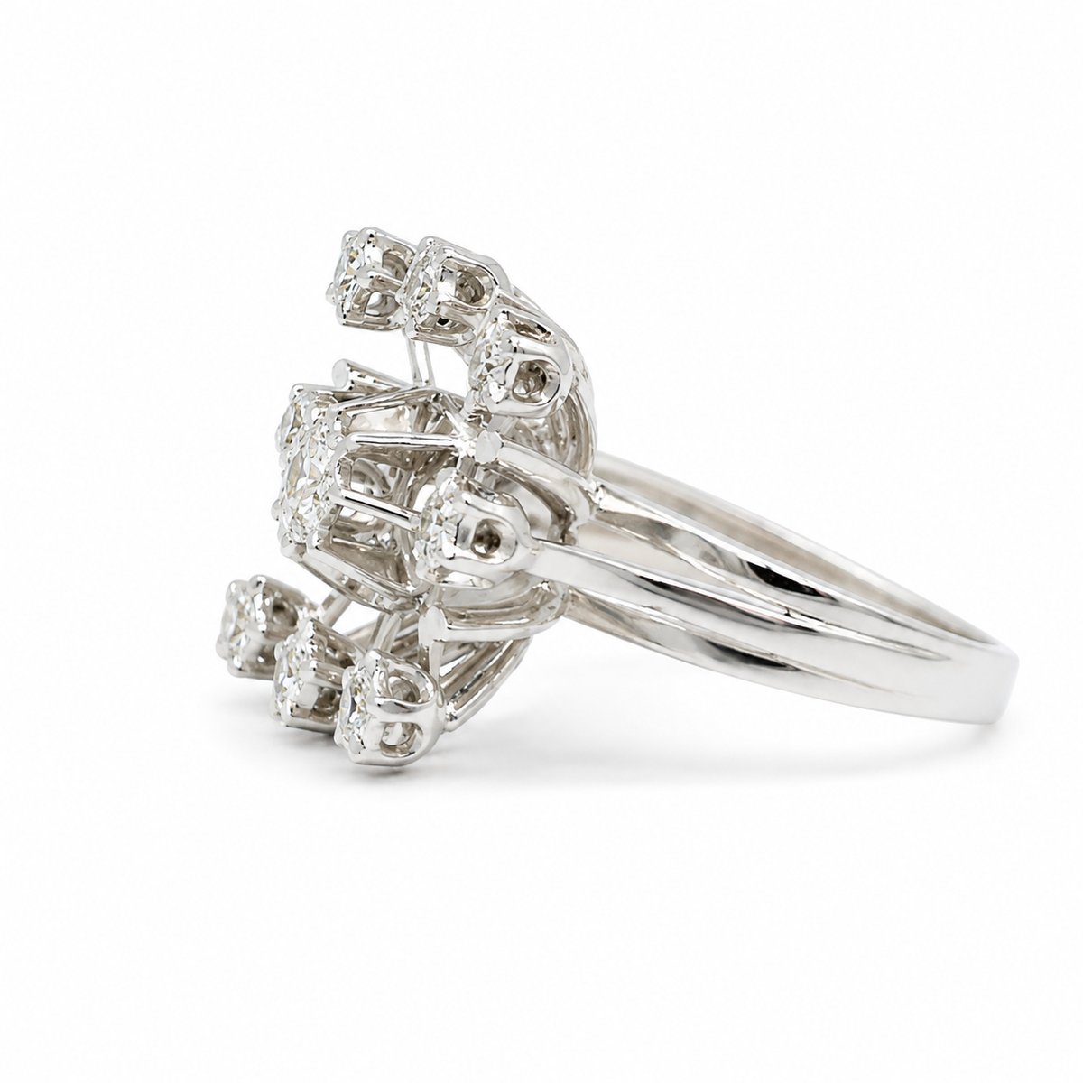 Bague Fleur - Or blanc et diamants