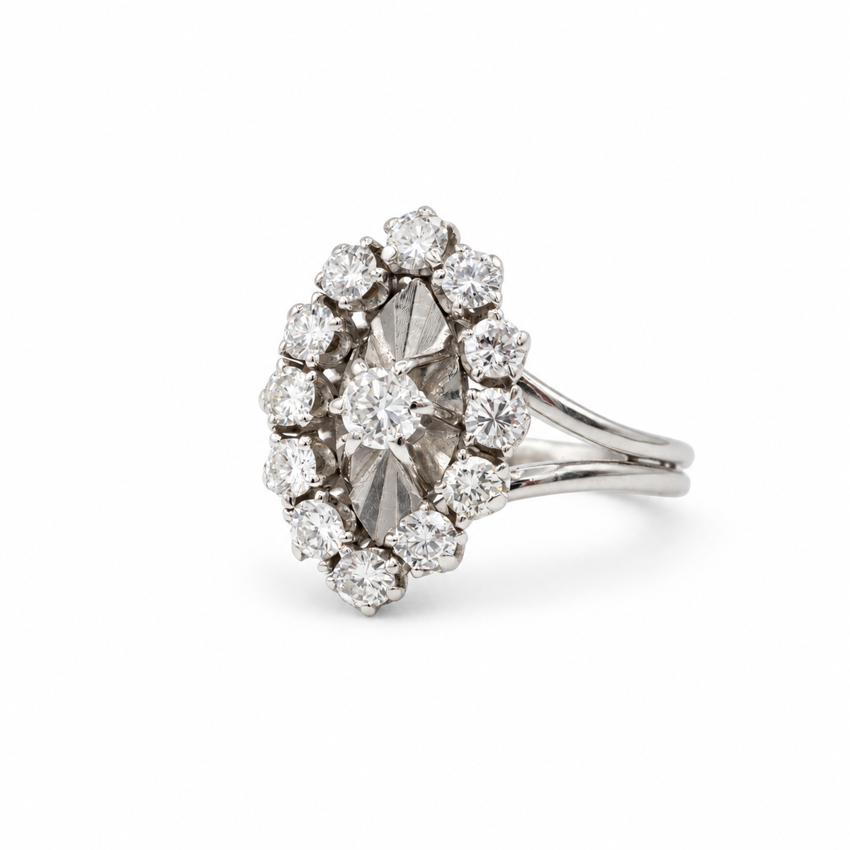 Bague marquise - Or blanc et diamants