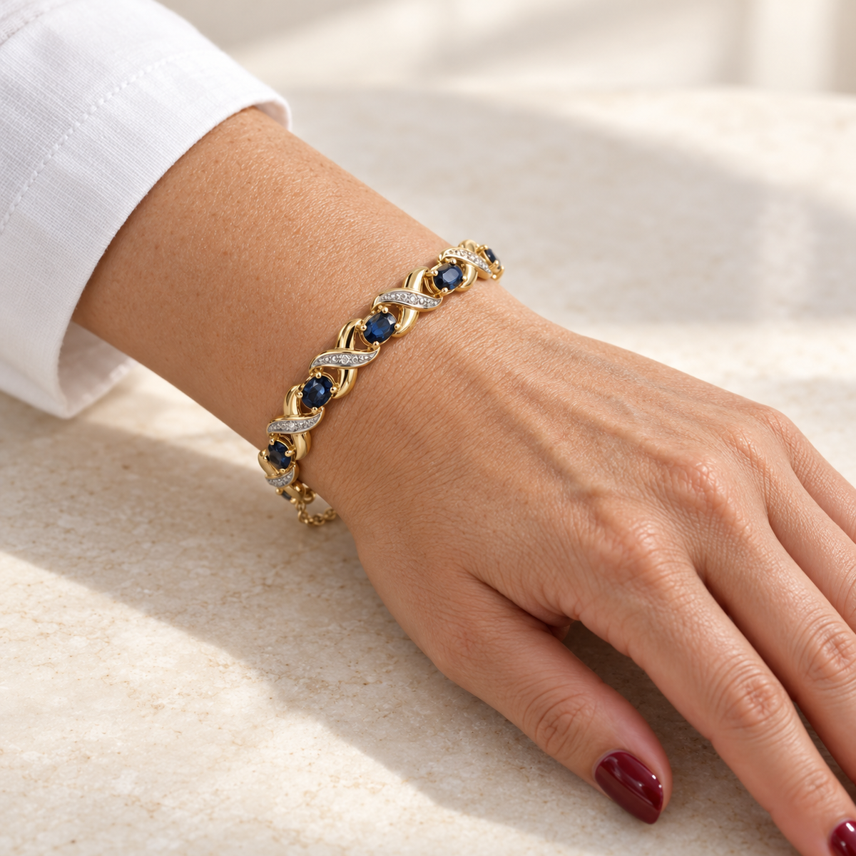 Bracelet or jaune saphirs et diamants