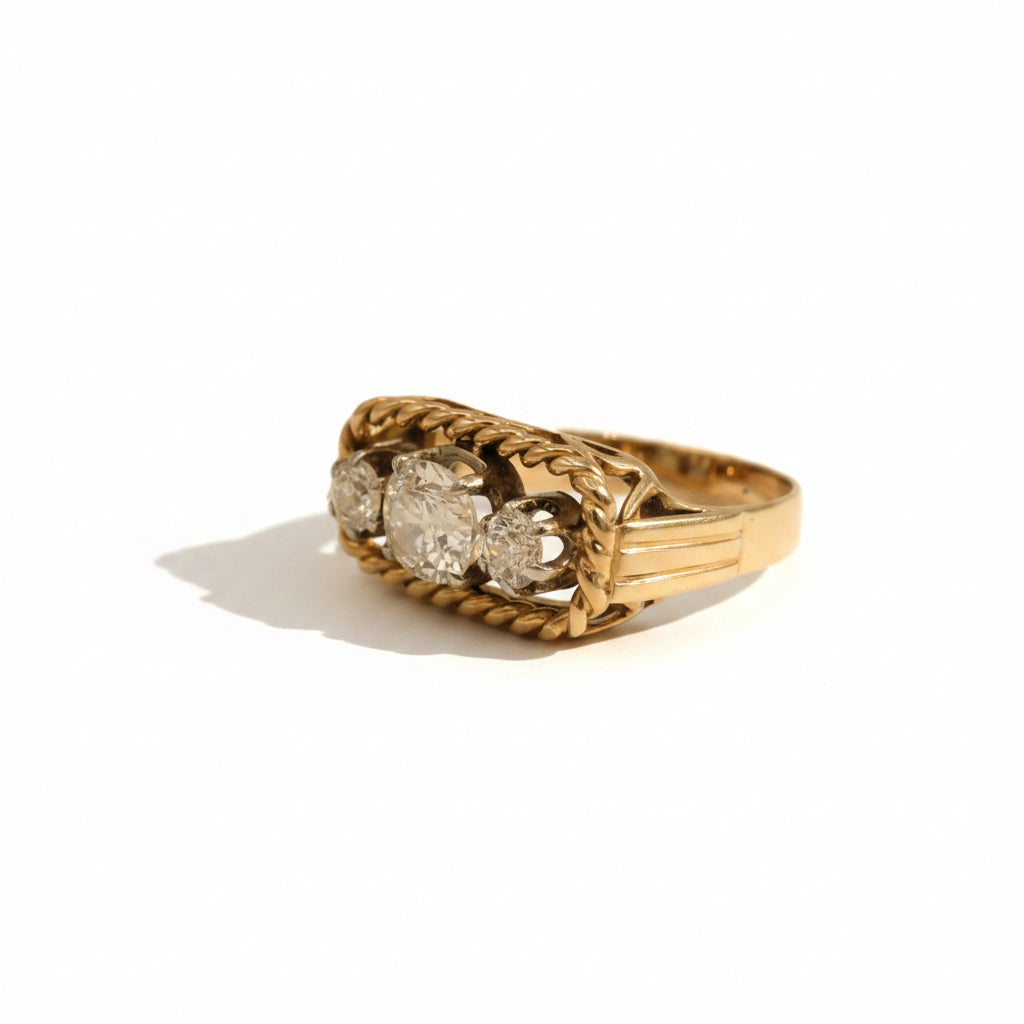 Vintage Ring - Yellow Gold and Diamonds - 1940s